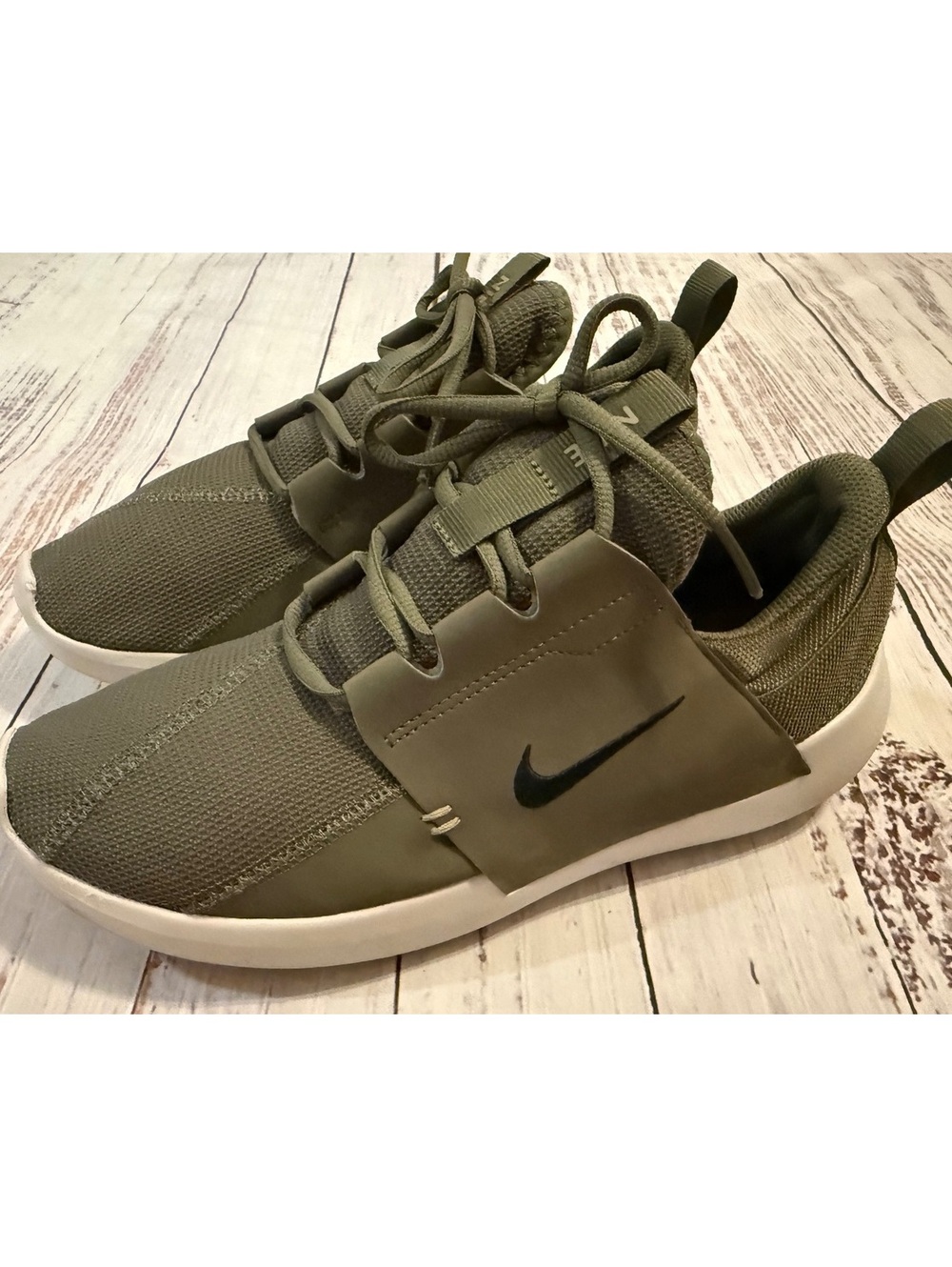Nike E Series AD Medium Olive Sneakers Men’s 9